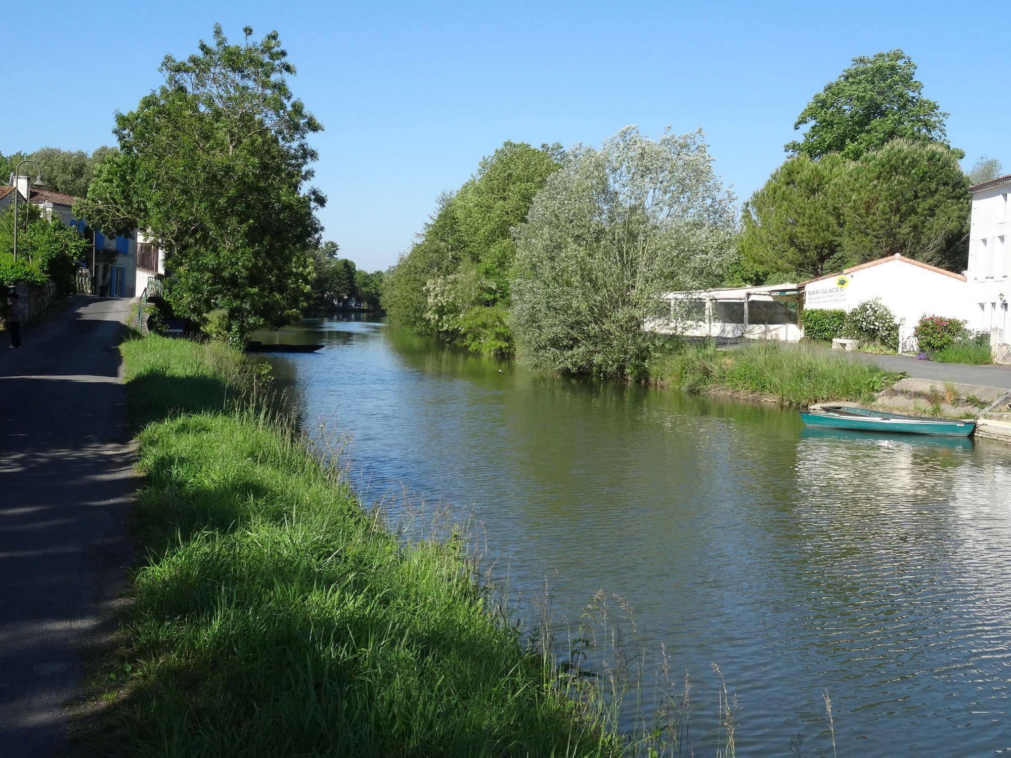 Hotel Au Marais Coulon Eksteriør bilde